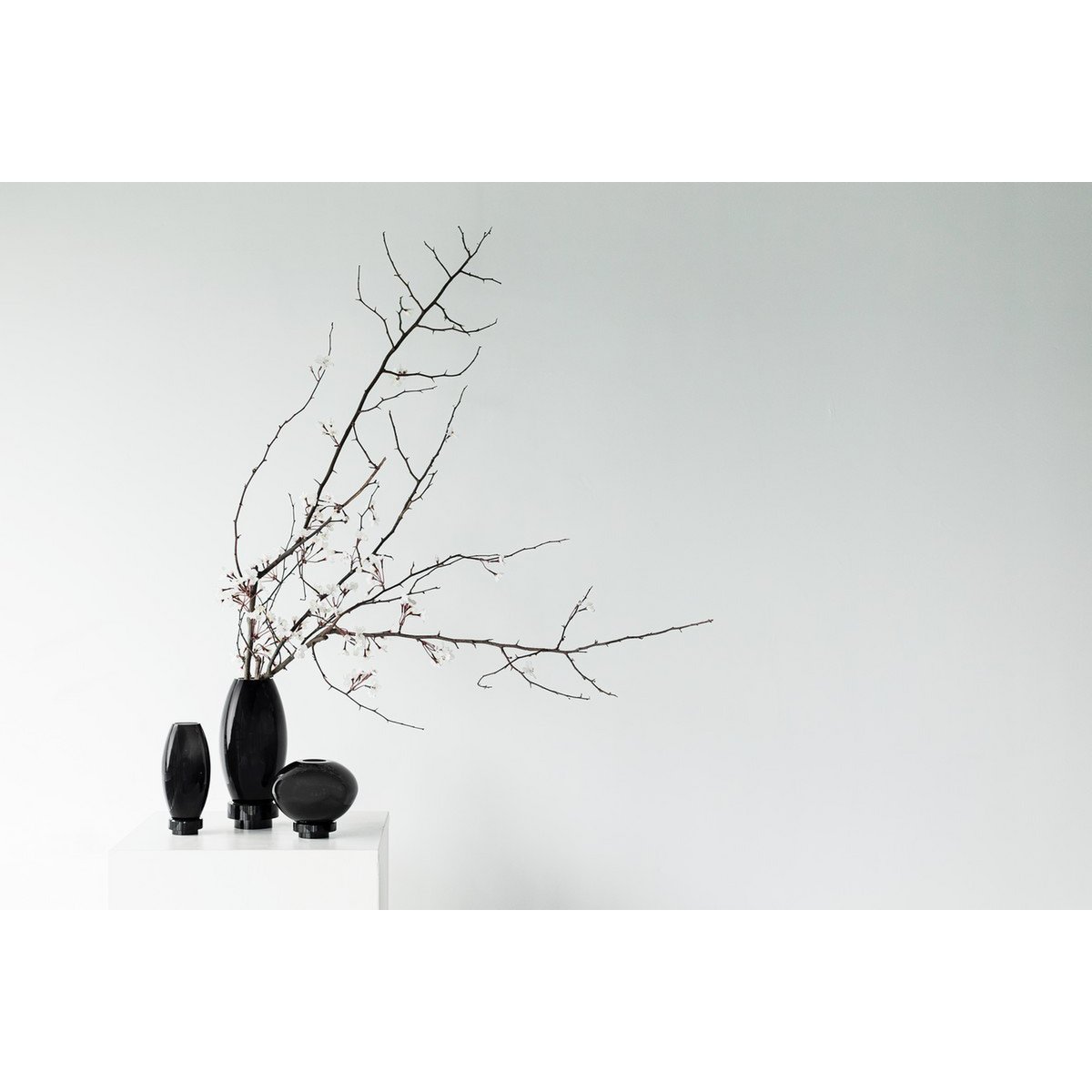 Vaas bolvorm innovatief design, zwart glas, RUD00_Luxury Edition