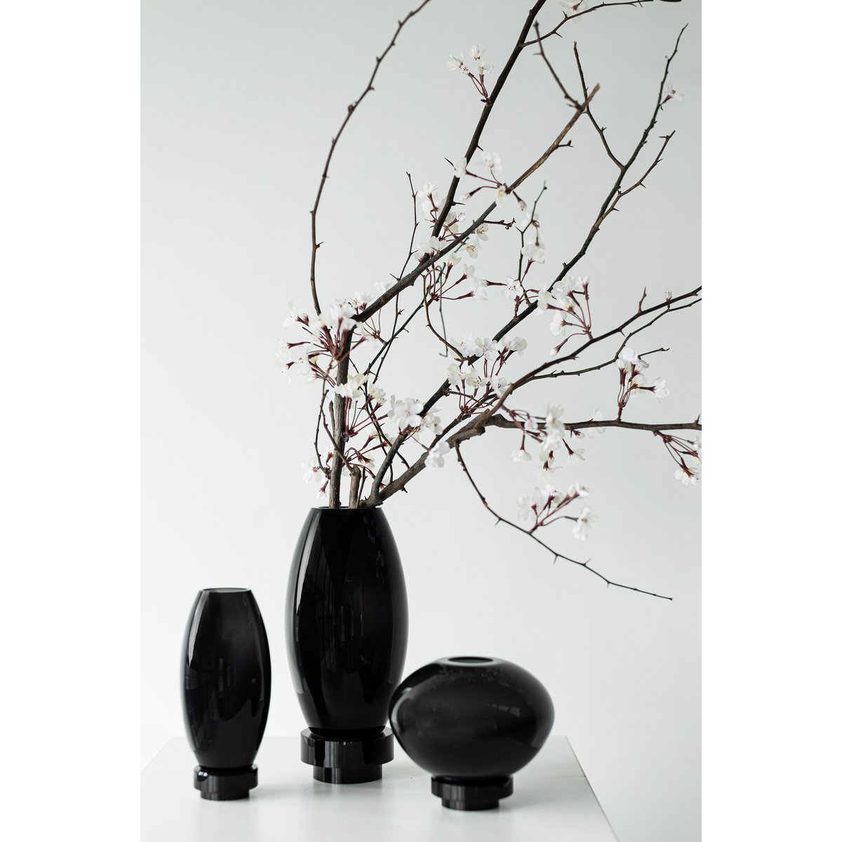 Vaas bolvorm innovatief design, zwart glas, RUD00_Luxury Edition