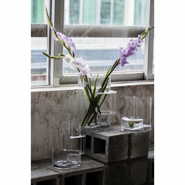 Glazen vaas van top innovatief design met constructivistische touch, FUSION 20 helder glas