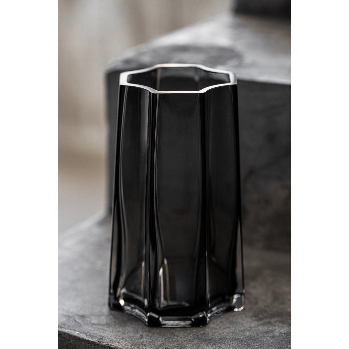 Modern-Klassiek Luxe hoge vaas, stijlvol Belgisch design, LENOX 40 Grijs