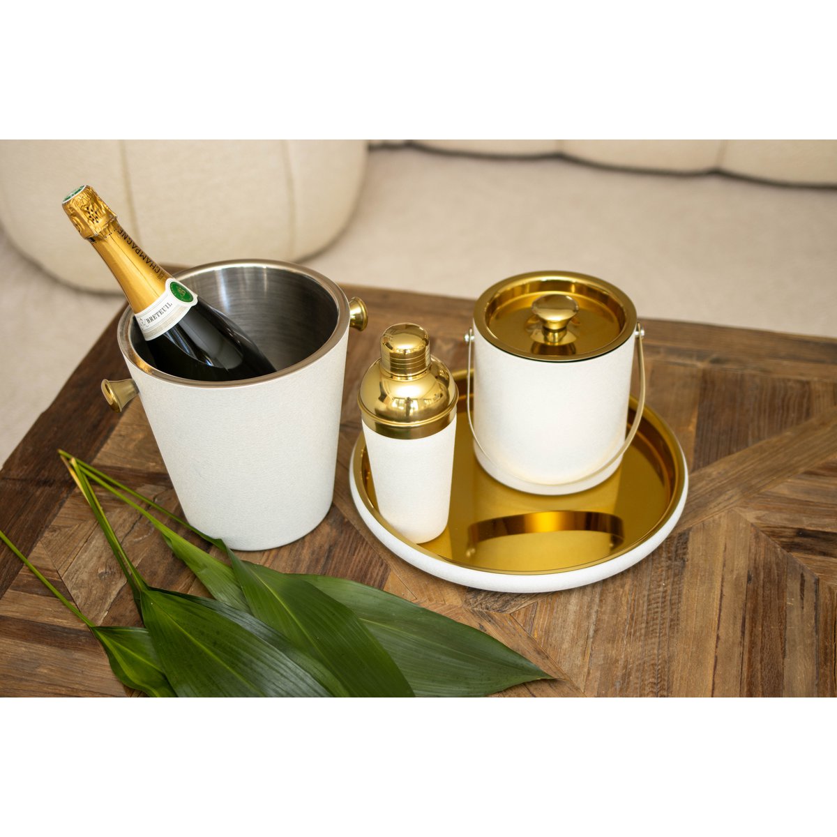 Shaker met ecru en gouden cocktail 8x8x22cm