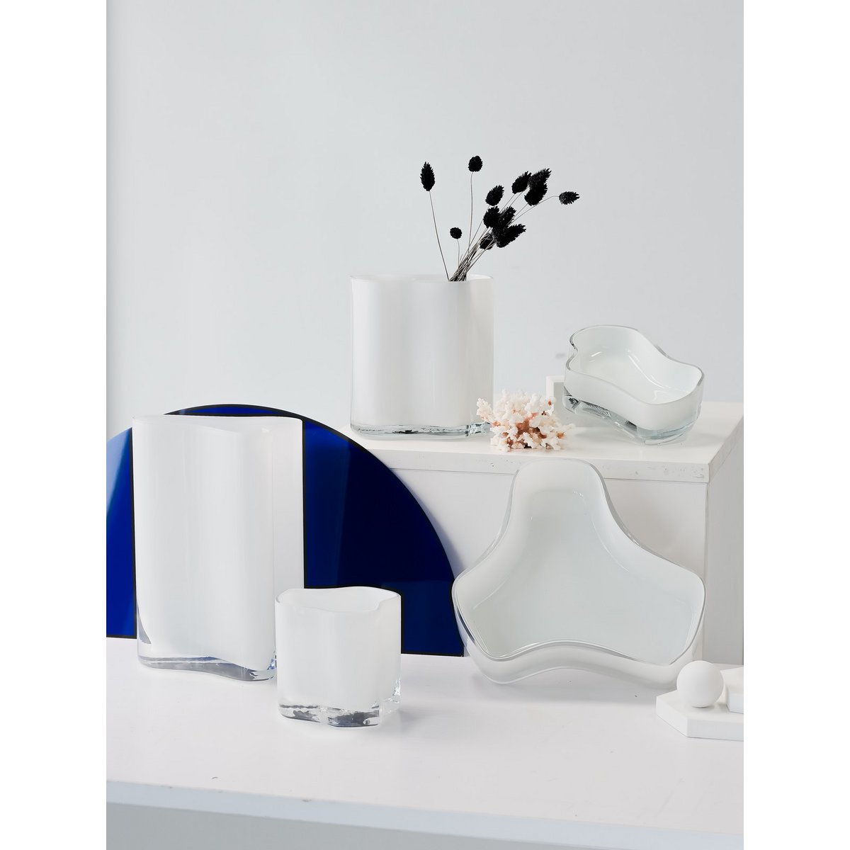 Nieuw modern design grote kom of bord, geïnspireerd op CORAL en Aalto, COR08WH