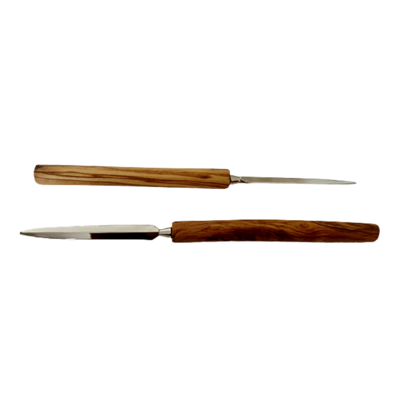 Briefopener met olijfhouten handvat