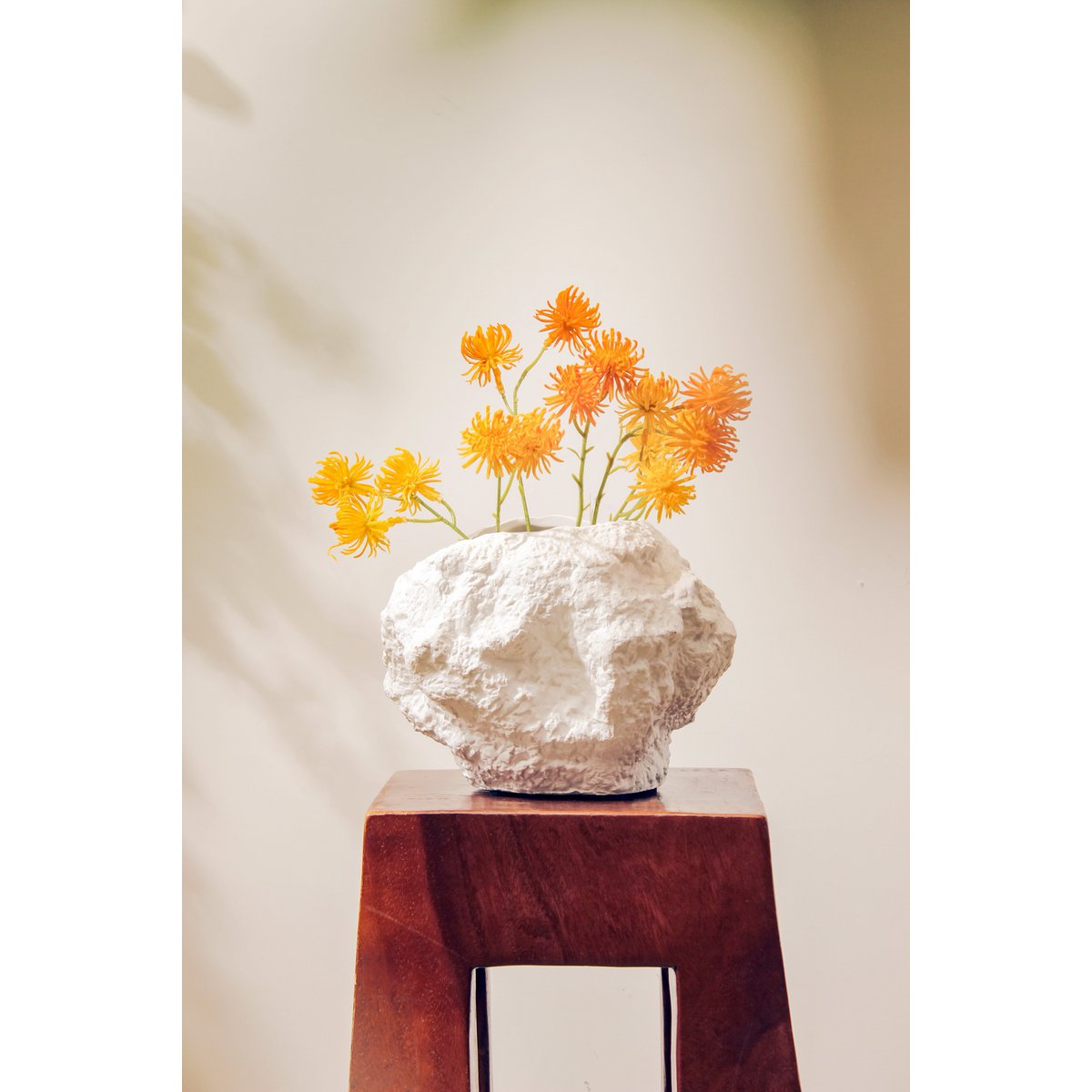 Keramische vaas m. look van rock, trendy natuurlijk design.CHU20WH
