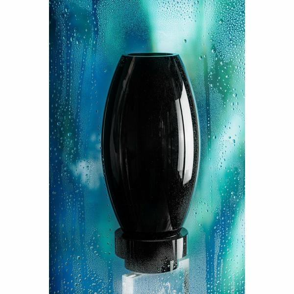 Moderne vaas, innovatief design, zwart high end glas. RUD30