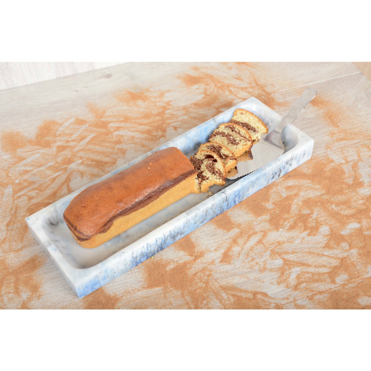 Aperitif Dish 3 Compartimenten / Blue Resin Cake Dish Cloud