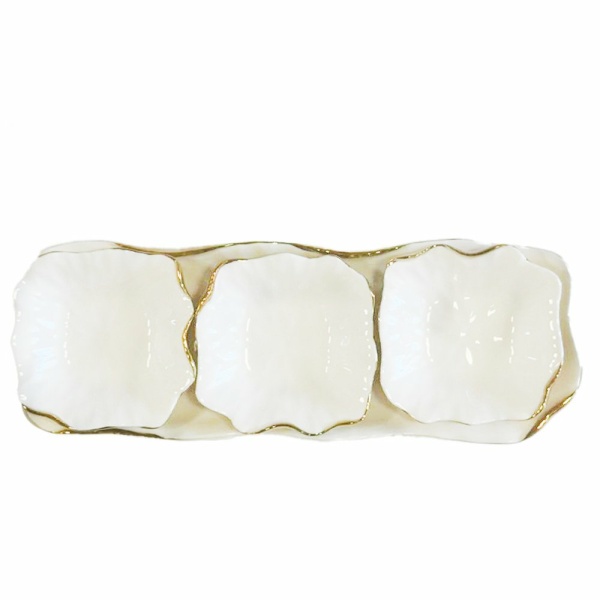 Set van 3 kopjes op wit porseleinen platform gouden randen