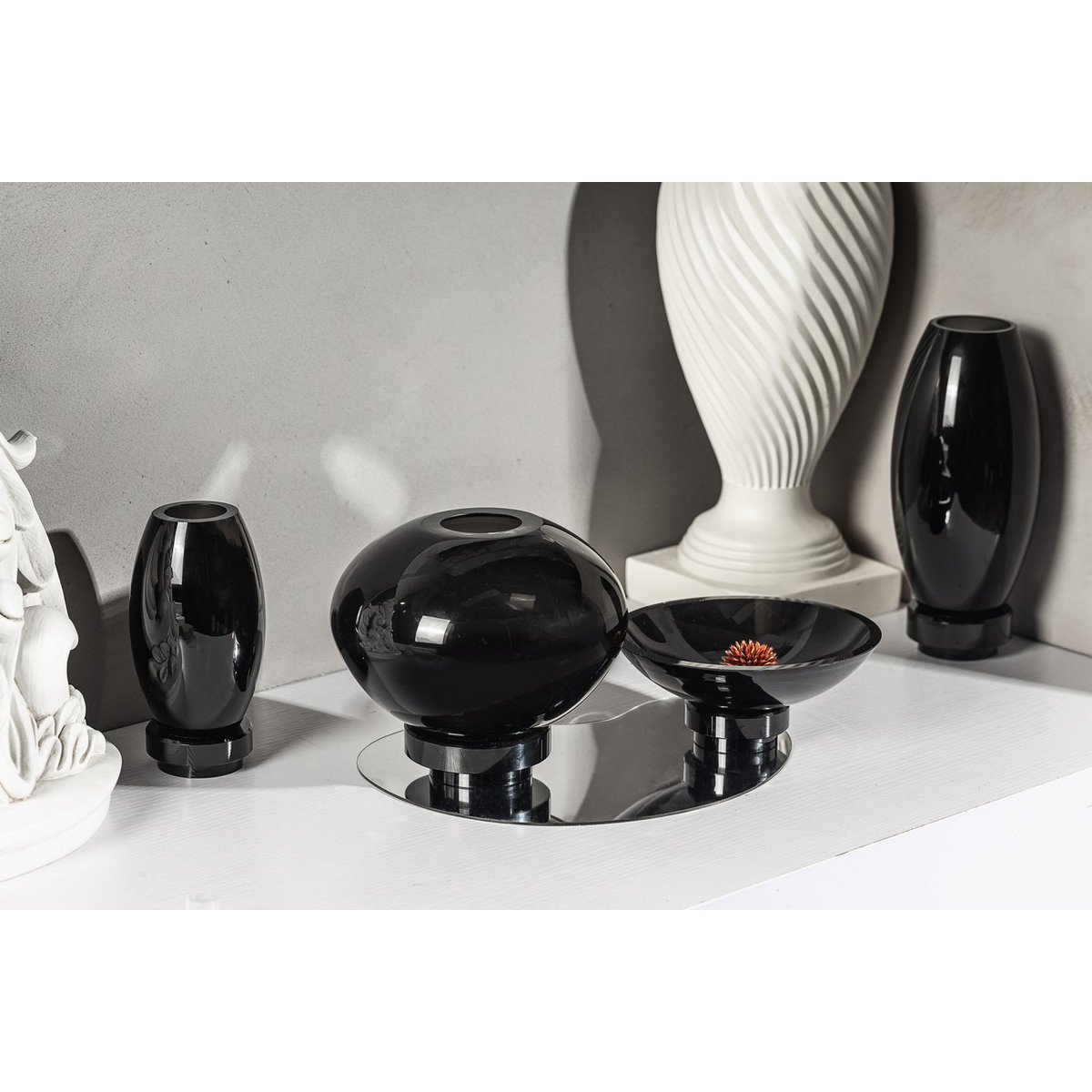 Vaas bolvorm innovatief design, zwart glas, RUD00_Luxury Edition