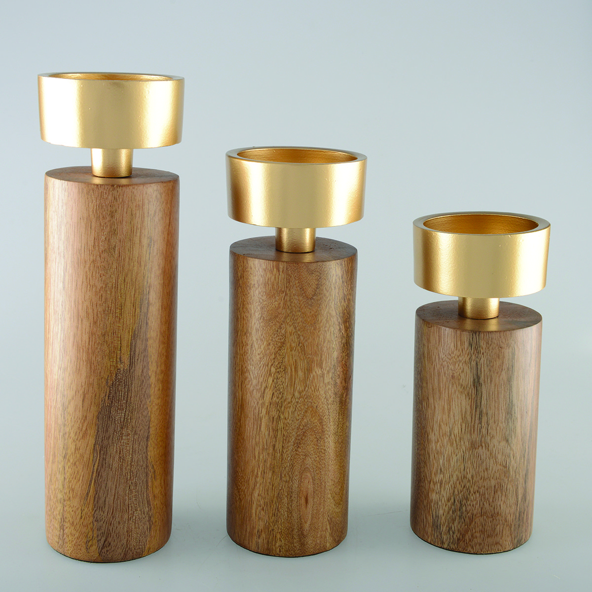 Hout- en goudmetalen kandelaar 19 cm