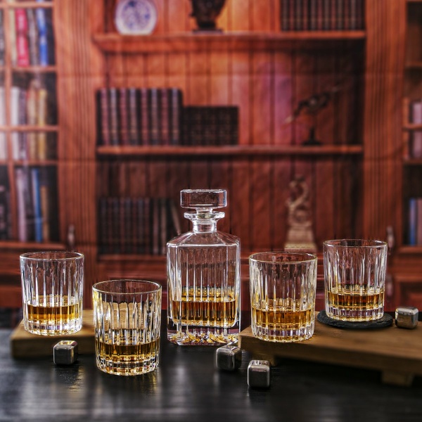 Glazen whisky set met karaf 850 ml en 4 glazen 300 ml