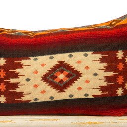 Kussen 40x60cm - Native Quilotoa Red - inclusief binnenkussen met eendenveren