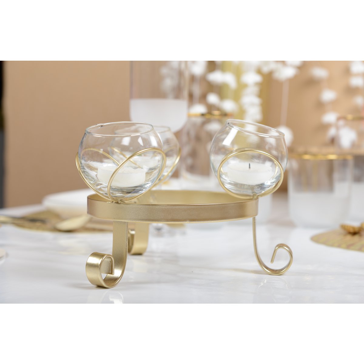 Gouden drievoudige kandelaar