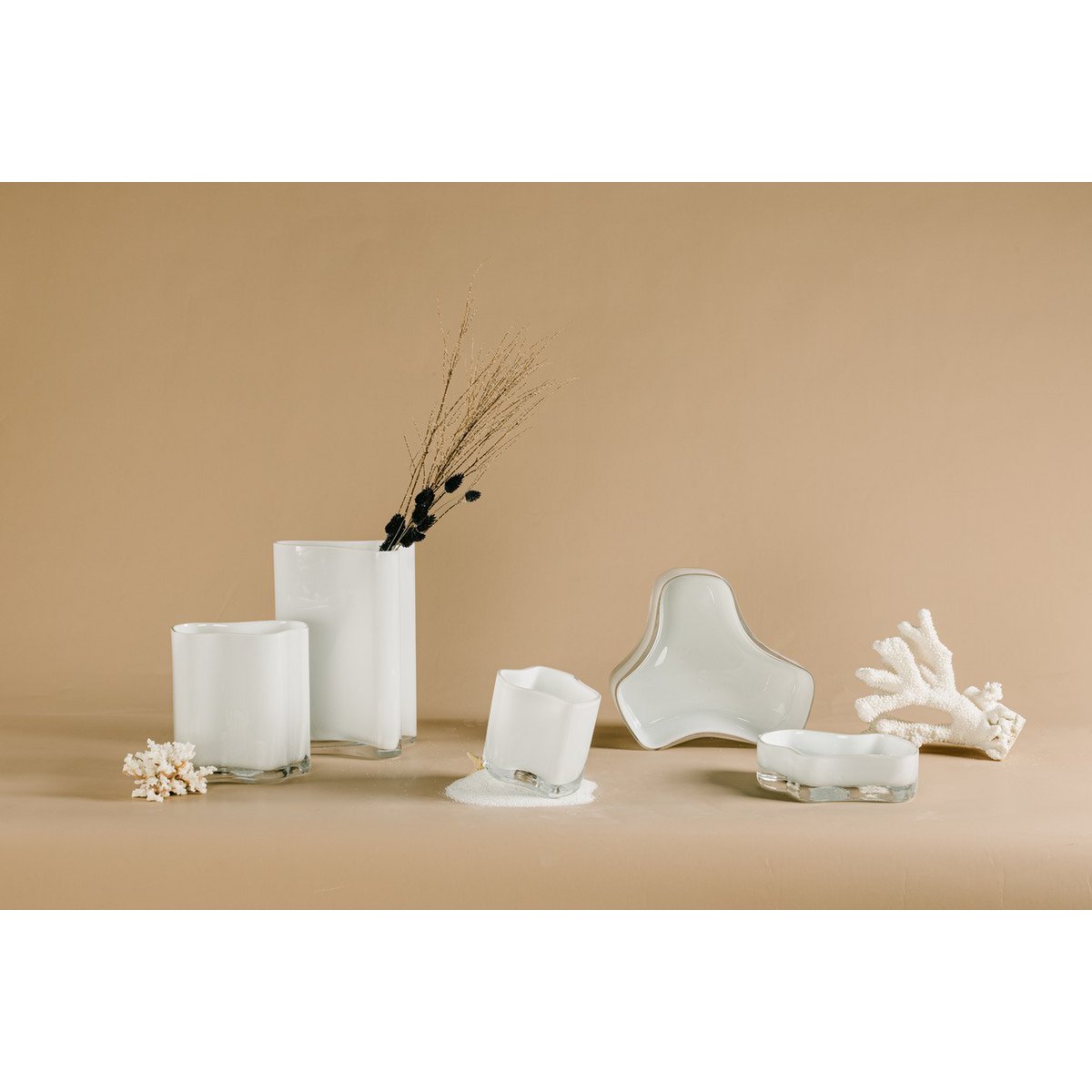 Nieuw modern design grote kom of bord, geïnspireerd op CORAL en Aalto, COR08WH