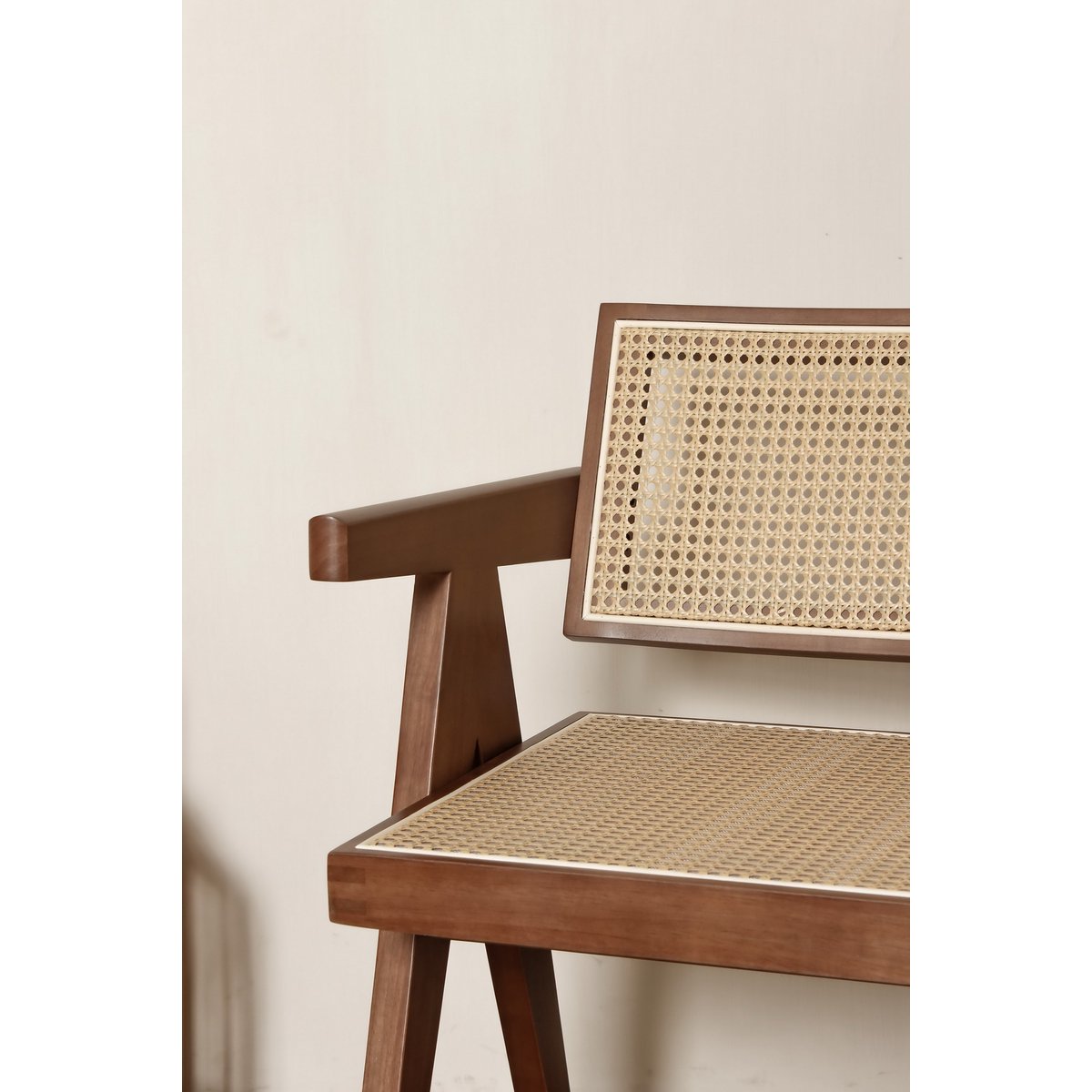 Luxe hout en rattan stoelen Walnut Color - Pierre Jeanneret - Chandigarh