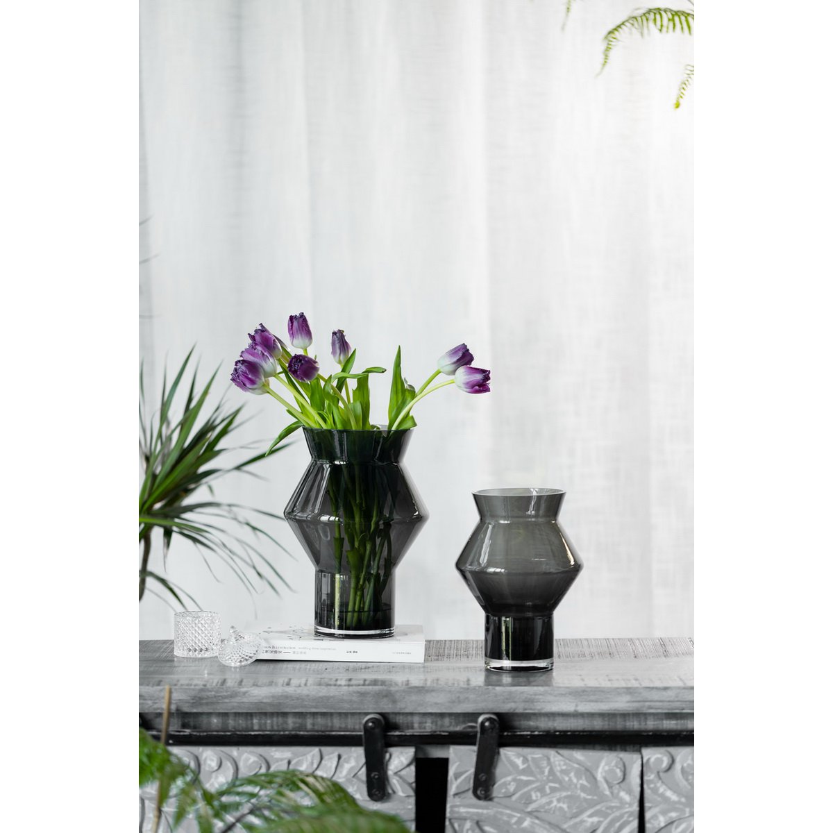 Moderne designvaas, trendy topseller, donkergrijs hoogwaardig glas, CUZ11GR