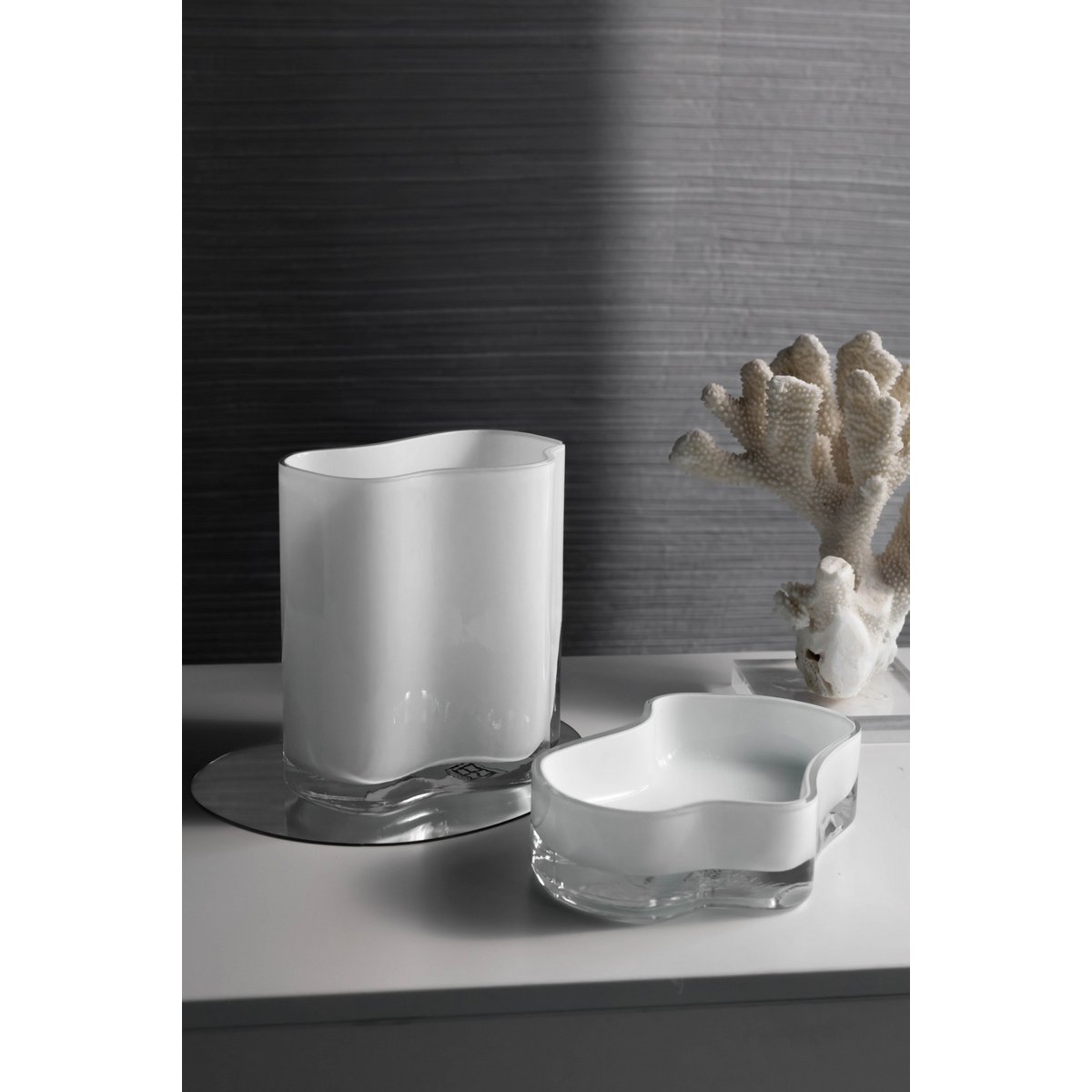 Nieuw modern design grote kom of bord, geïnspireerd op CORAL en Aalto, COR08WH