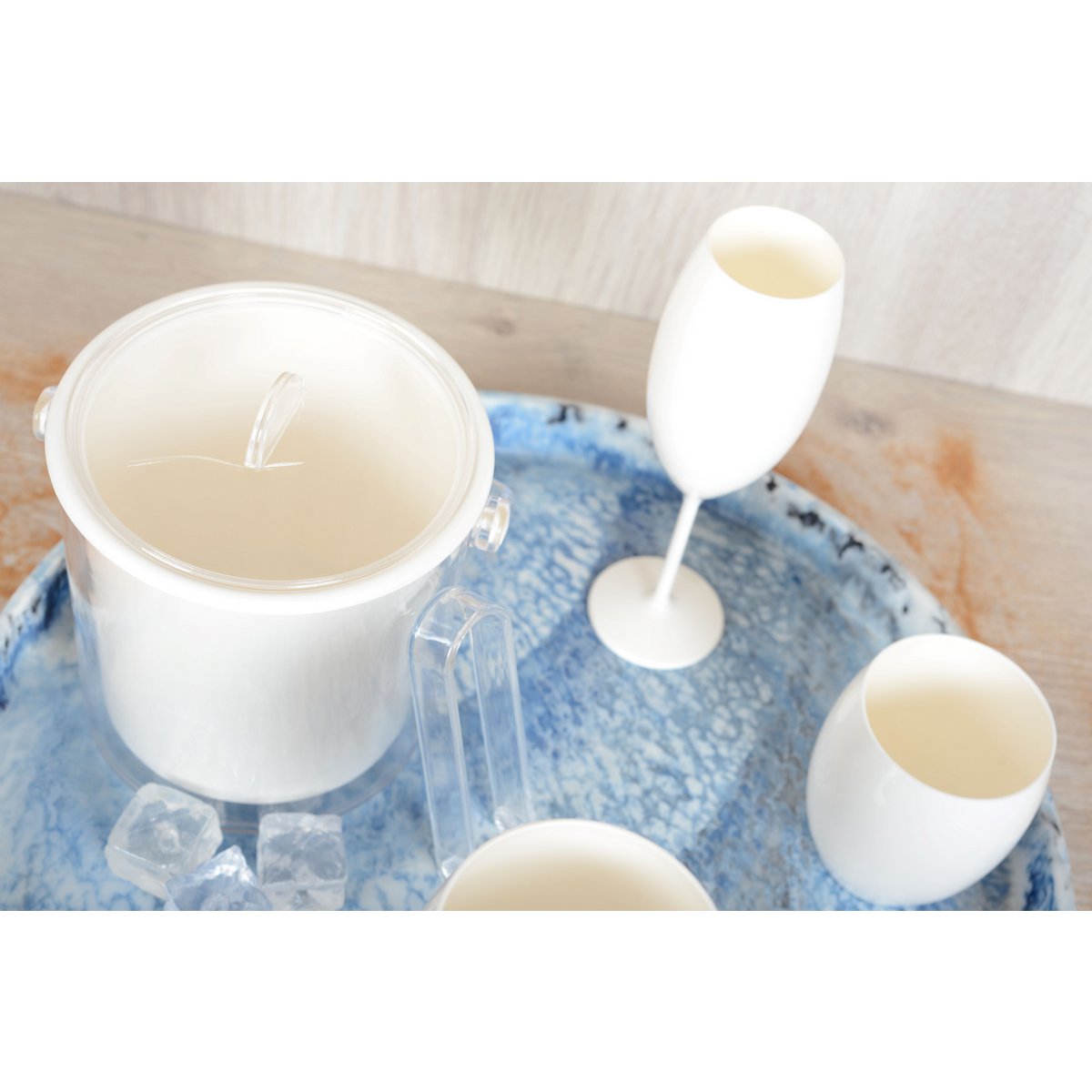 Witte champagne fluiten in 210 ml acryl - veel 6