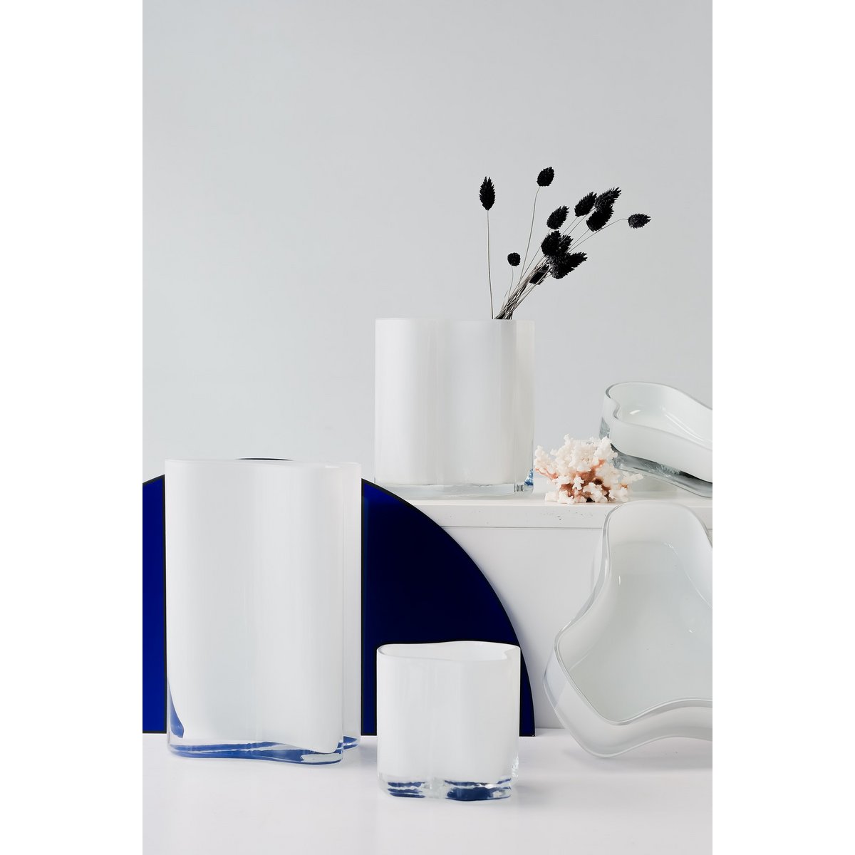 Nieuwe moderne designvaas geïnspireerd op CORAL en Aalto, COR13WH