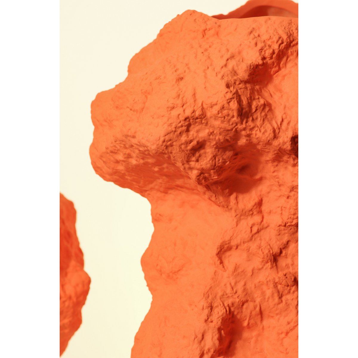 Keramiek vaas met rock look, in trendy oranje CHU20OR