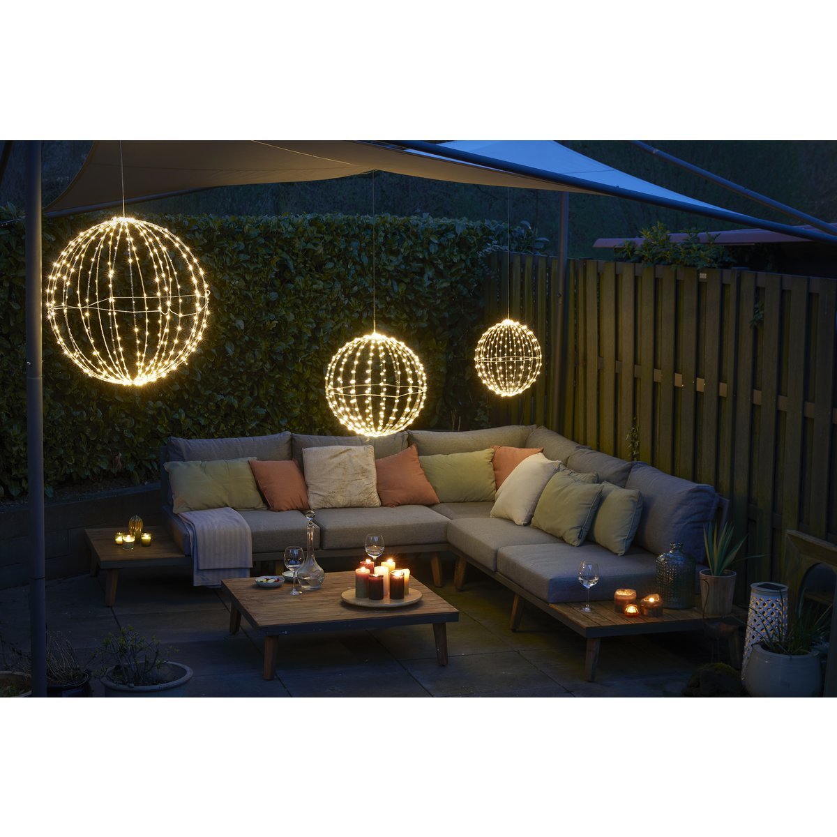 Kerstverlichting Bal met Warm Witte LED Lampjes - Ø60 cm - Zwart